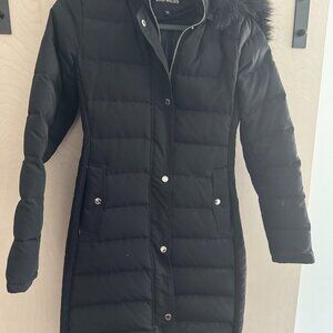 Women's Black Puffer Jacket